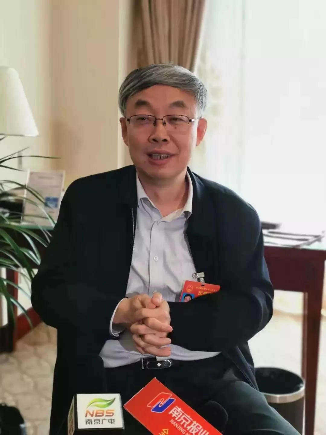 南大校长:不是所有博士生都能毕业 中大校长:博士生应继续扩招