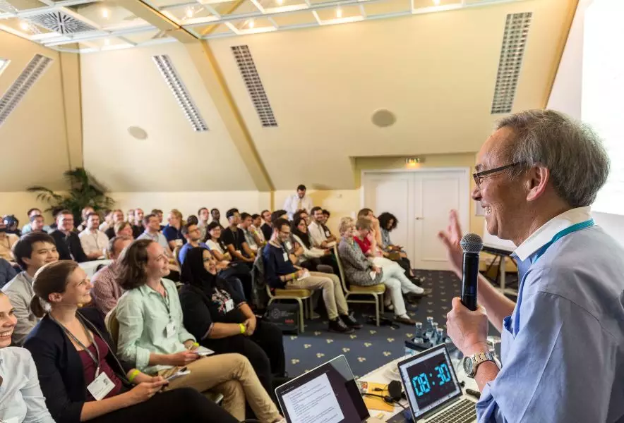 华人诺奖得主朱棣文当选美国科学促进会主席